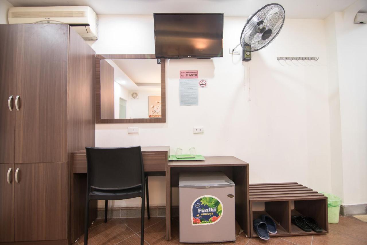 RedDoorz Ha Noi Vang Hotel Hoang Ngan Hanoi Buitenkant foto