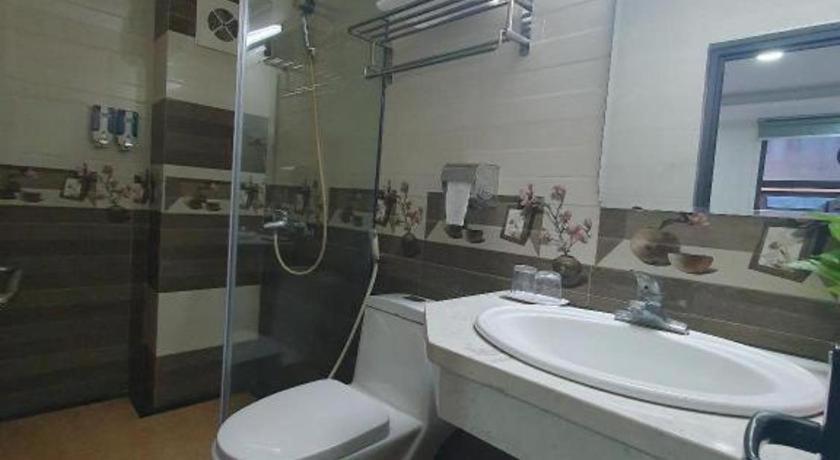 RedDoorz Ha Noi Vang Hotel Hoang Ngan Hanoi Buitenkant foto