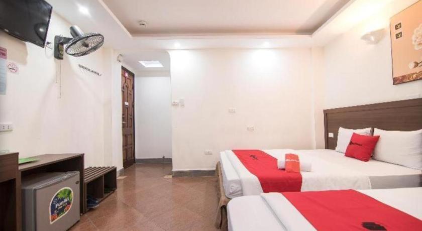 RedDoorz Ha Noi Vang Hotel Hoang Ngan Hanoi Buitenkant foto