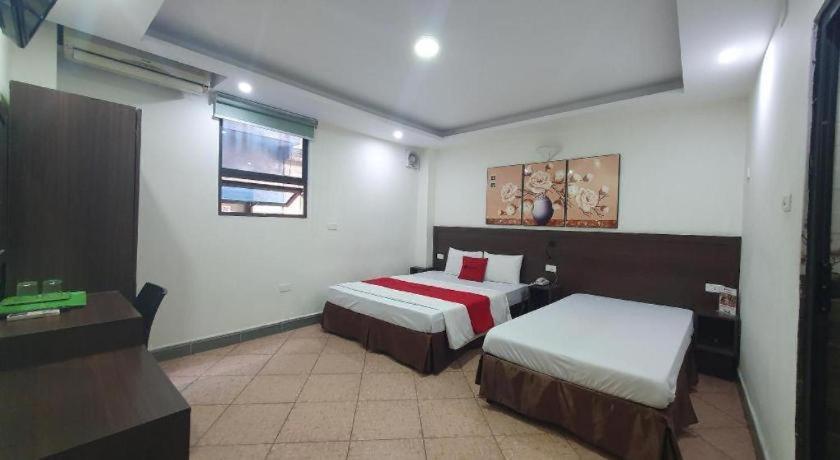 RedDoorz Ha Noi Vang Hotel Hoang Ngan Hanoi Buitenkant foto