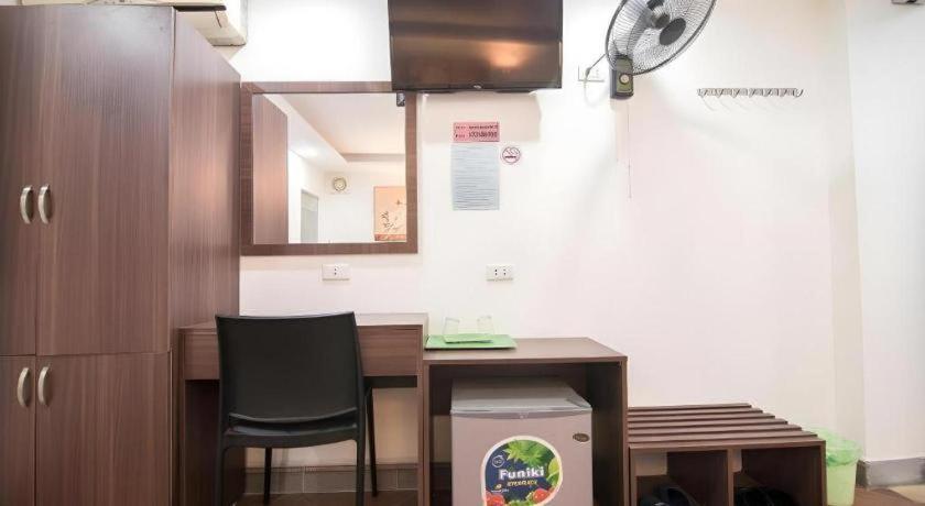 RedDoorz Ha Noi Vang Hotel Hoang Ngan Hanoi Buitenkant foto